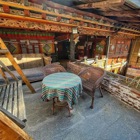Tavern Hostel仁和客栈 Shangri-La Exterior photo